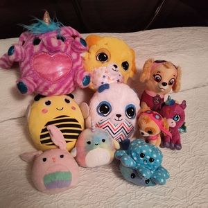Bundle of 10 different stuffed toys